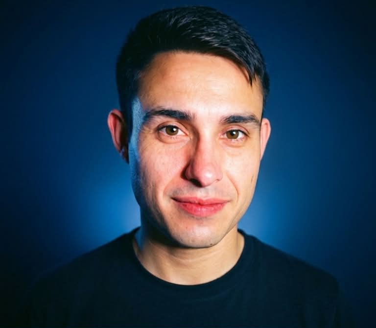 Foto de Juan García, fundador de LATTICE IA